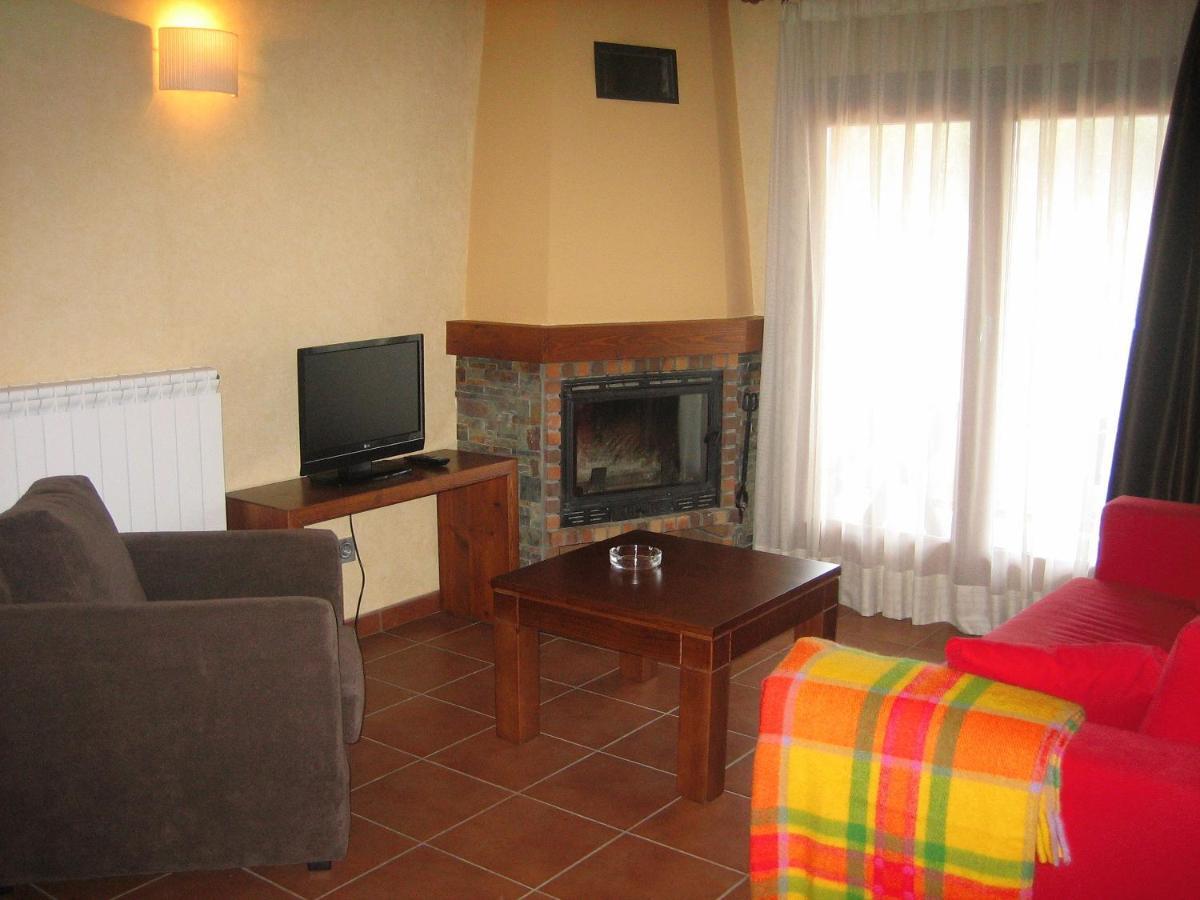 Aparthotel Bellver Bellver De Cerdanya Zimmer foto