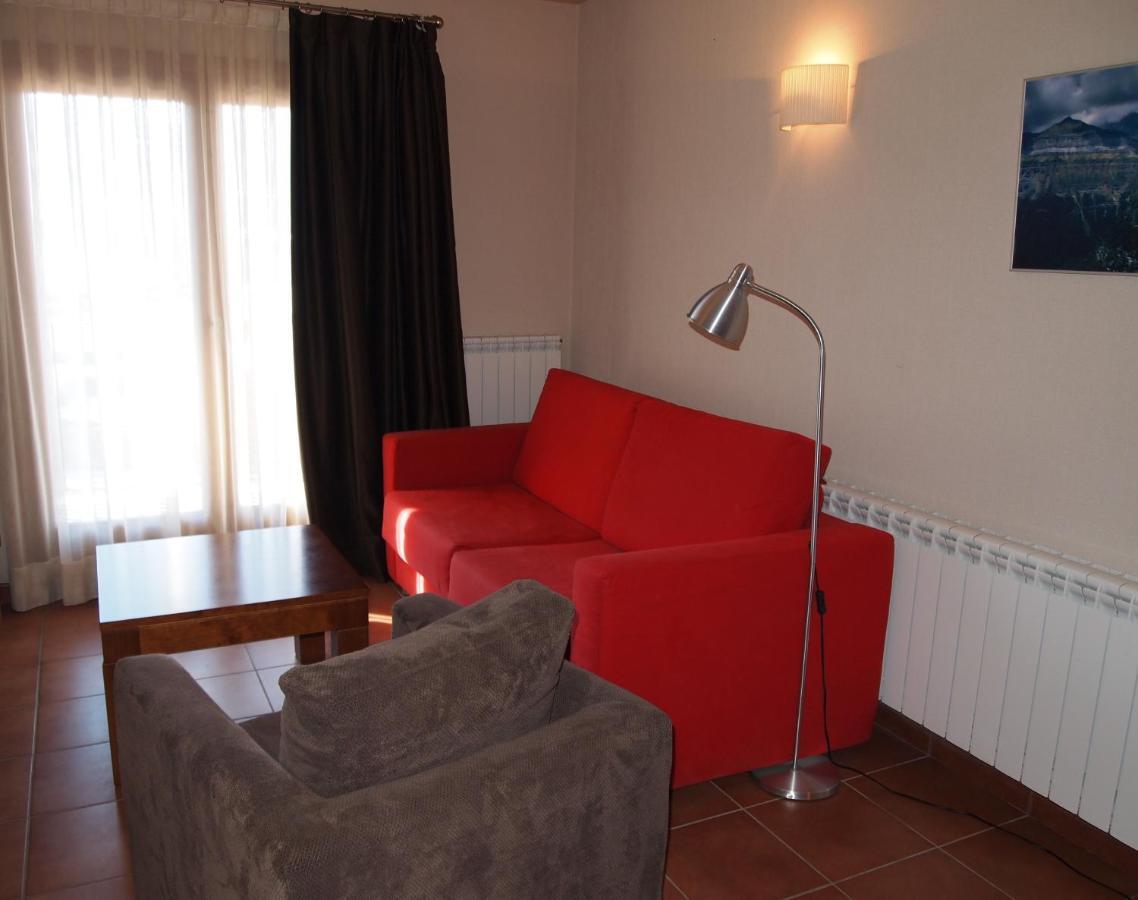 Aparthotel Bellver Bellver De Cerdanya Zimmer foto